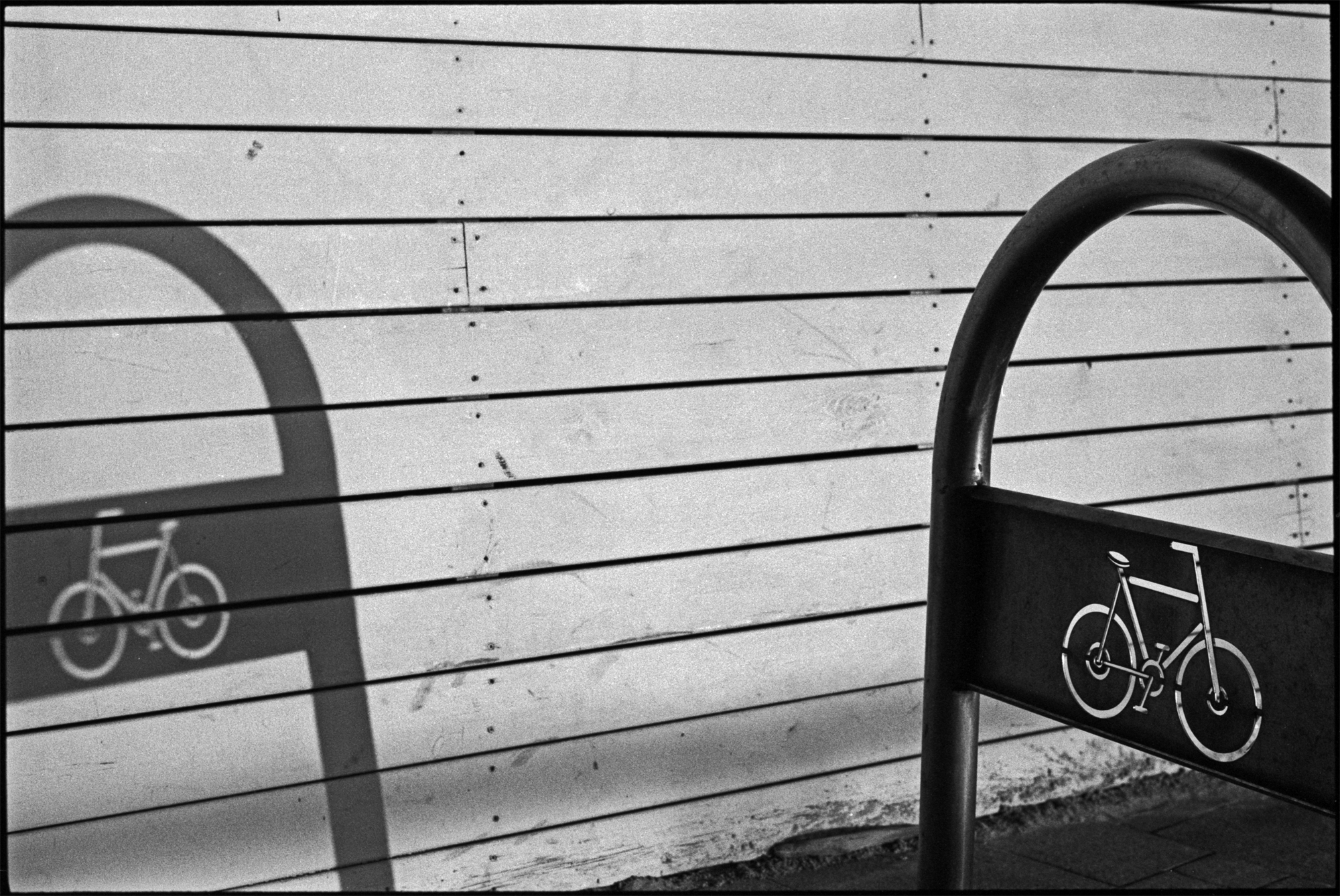 F32_N37_Two bikes_TelAviv_bearbeitet